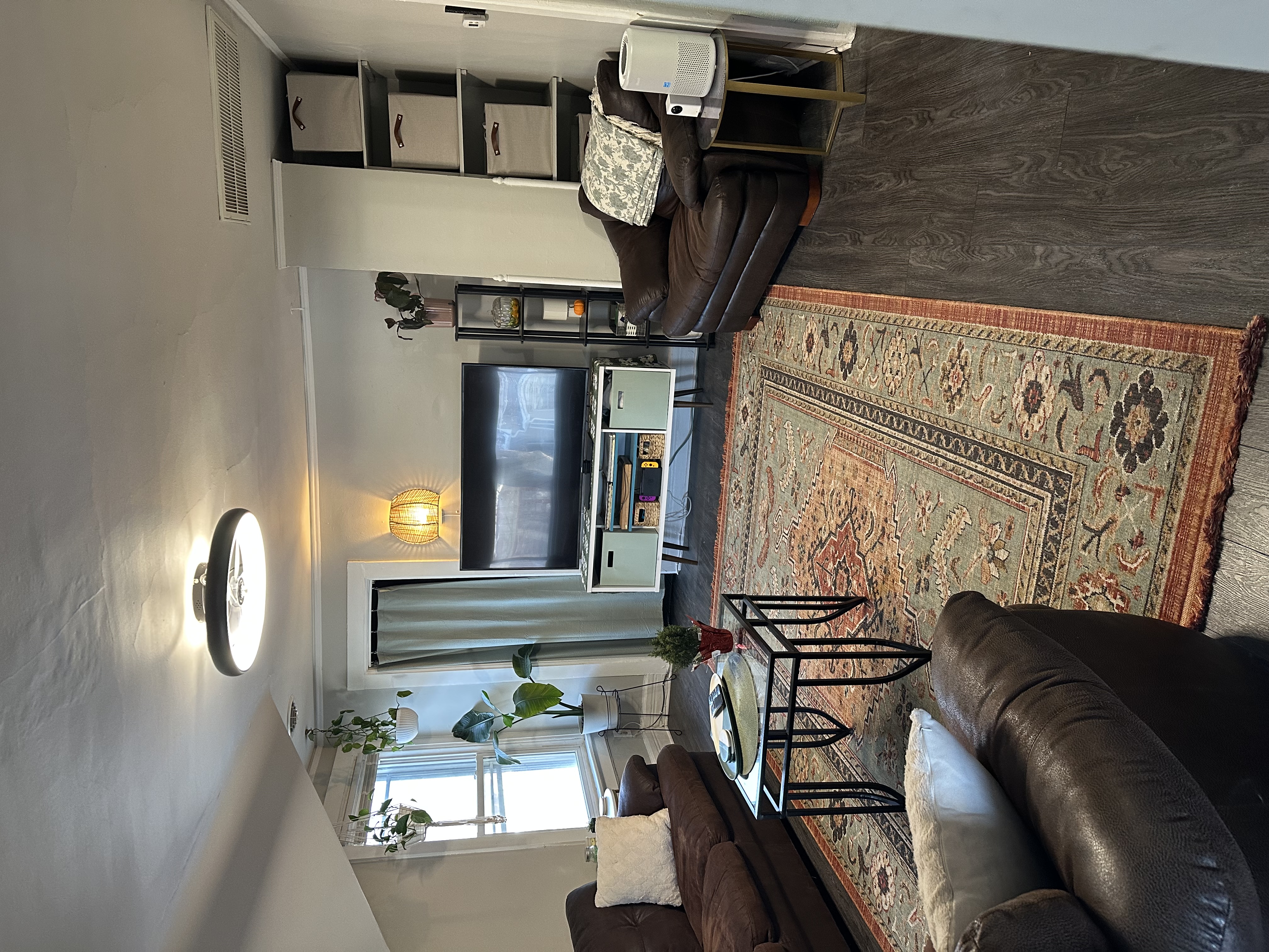 3141 S Indiana Ave - Duplex - Upper Unit